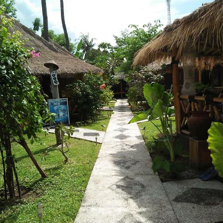 Tua Tua Keladi Bungalows Gili Air Buitenkant foto