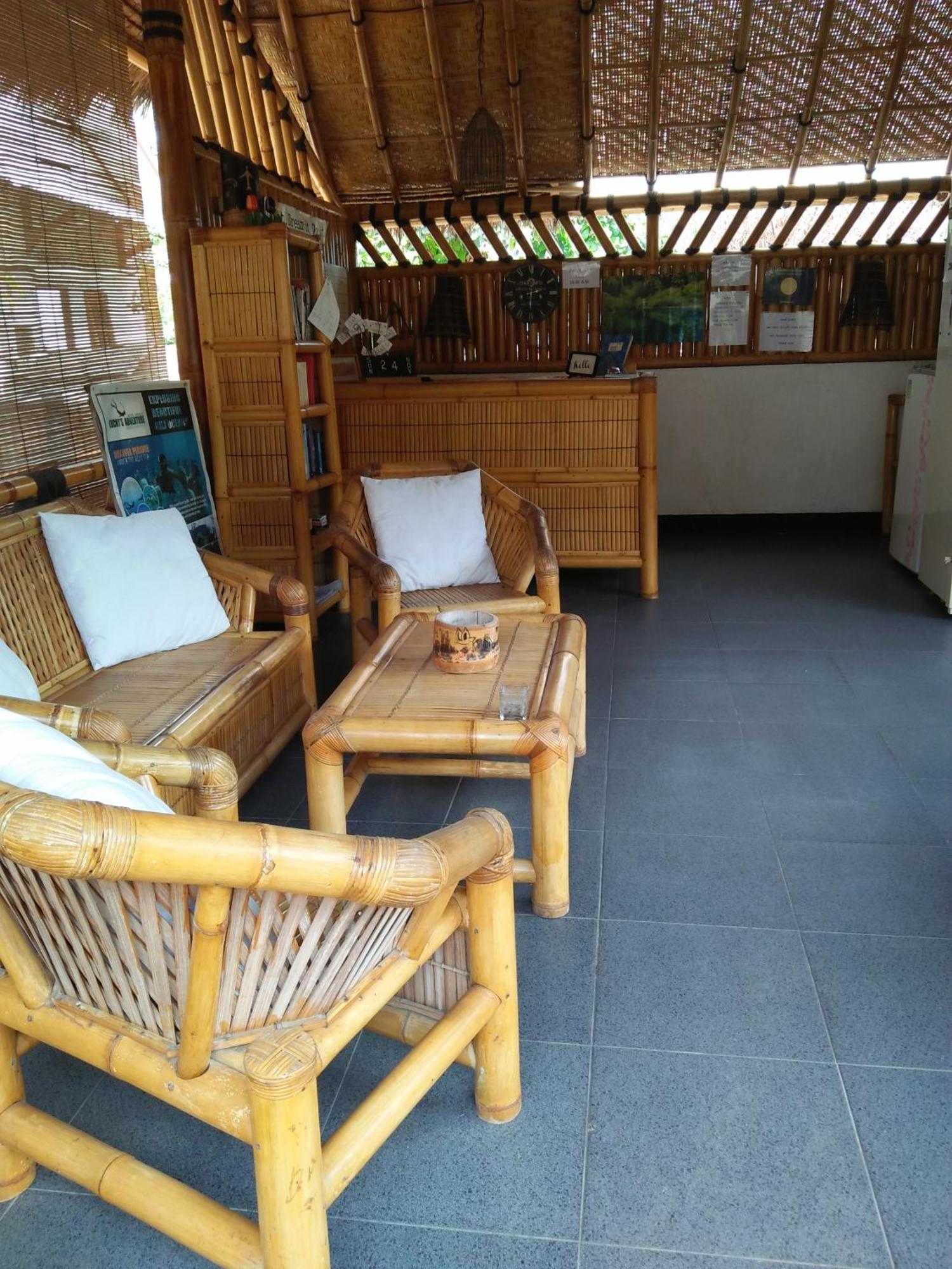 Tua Tua Keladi Bungalows Gili Air Kamer foto