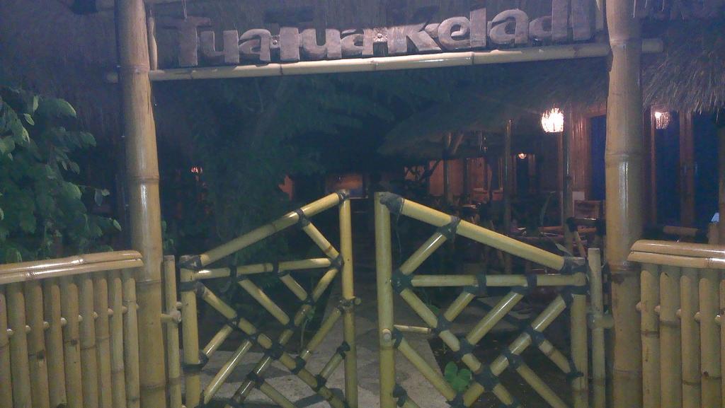 Tua Tua Keladi Bungalows Gili Air Buitenkant foto