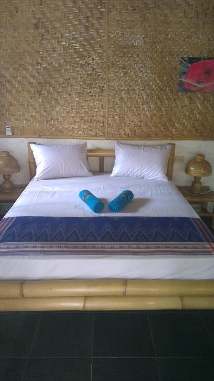 Tua Tua Keladi Bungalows Gili Air Buitenkant foto