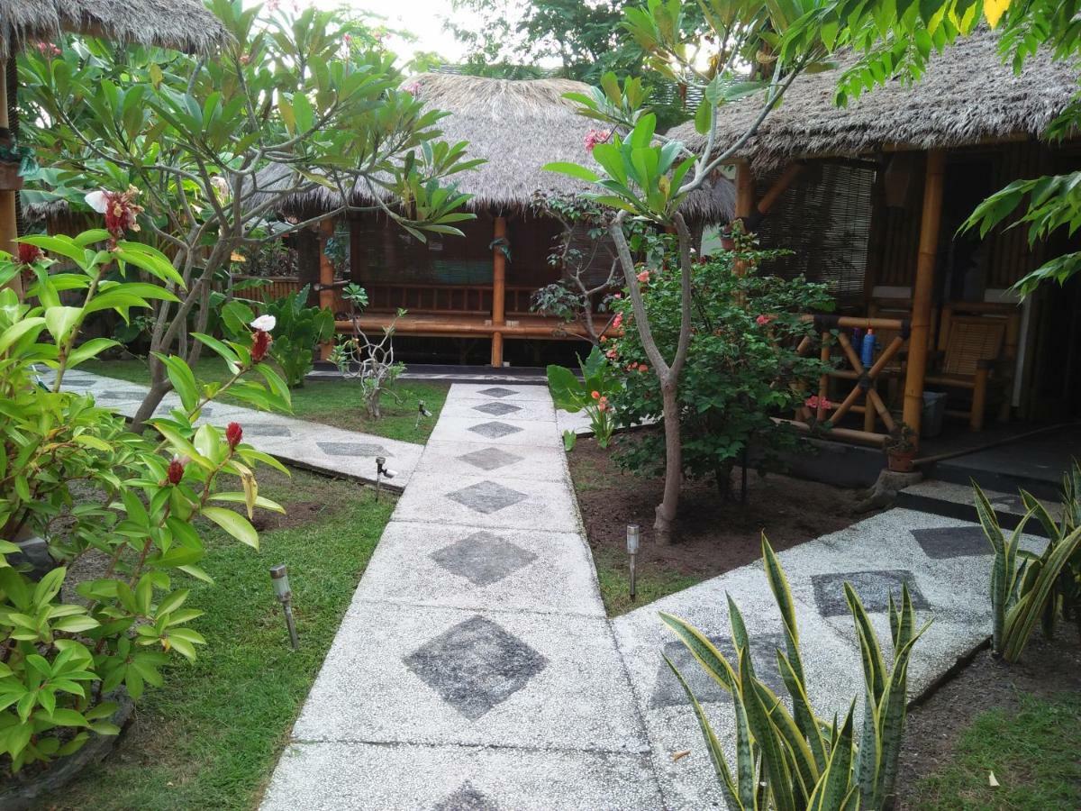Tua Tua Keladi Bungalows Gili Air Buitenkant foto